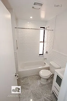 Rented by Jonis Realty | media 9