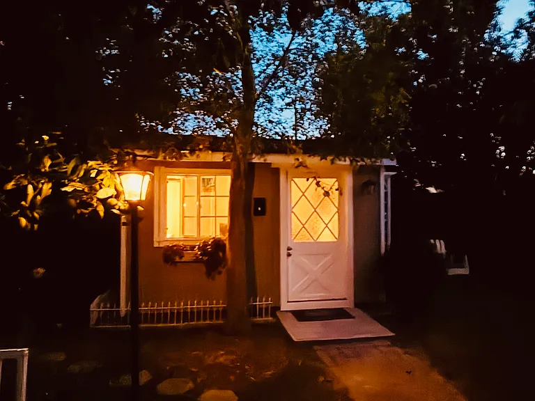 Cozy and quiet at nite__