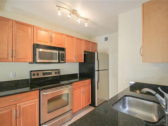 5th image of 3325 Haviland Ct APT 201