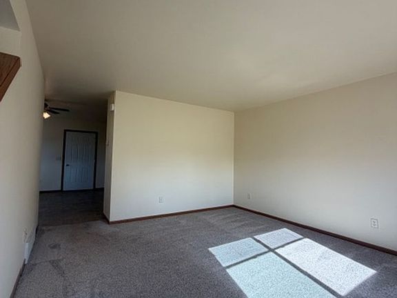3rd image of 304 W Grant St Unit 1