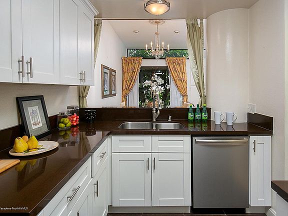 5th image of 500 E Del Mar Blvd APT 26