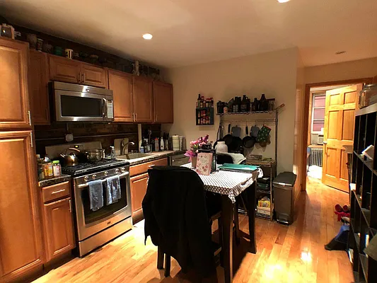 Rented by Level Group | media 1