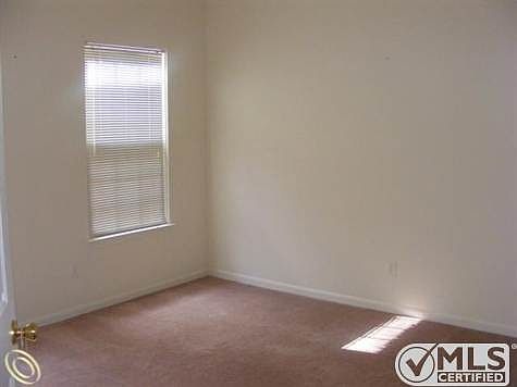 bedroom.JPG