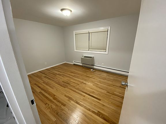 4th image of 200 W Elizabeth Ave APT 5
