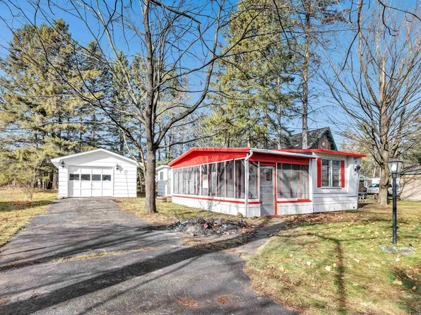 9535 Holt Park Rd, Suring, WI 54174