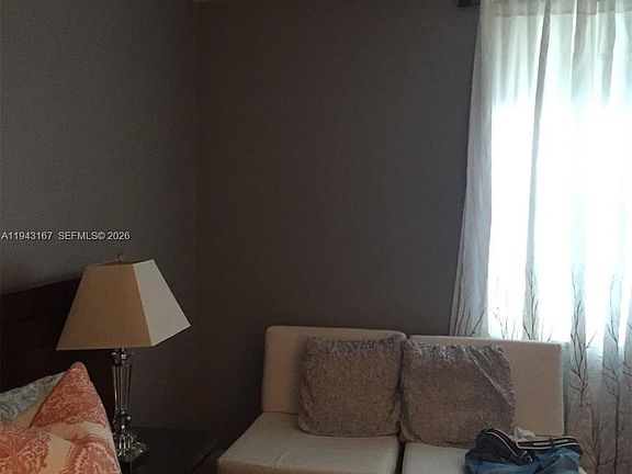2nd image of 100 Lincoln Rd #814