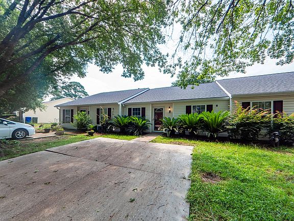 2nd image of 1421 Amanda Park Ln