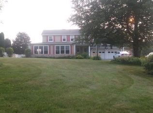 85 Grove St, Paxton, MA 01612