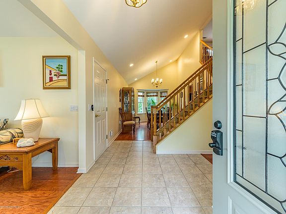 4th image of 3575 Vicari Ave