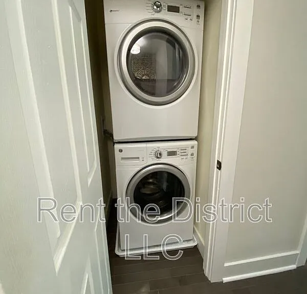 1515 Neal St NE — Photo 16