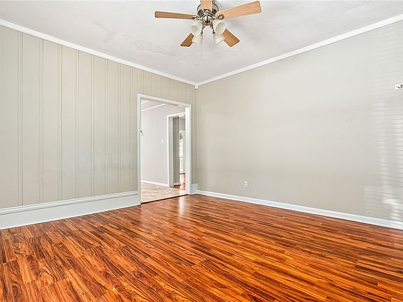 4th image of 309 24th St
