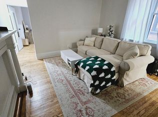 2025 Pine St APT 1R, Philadelphia, PA 19103