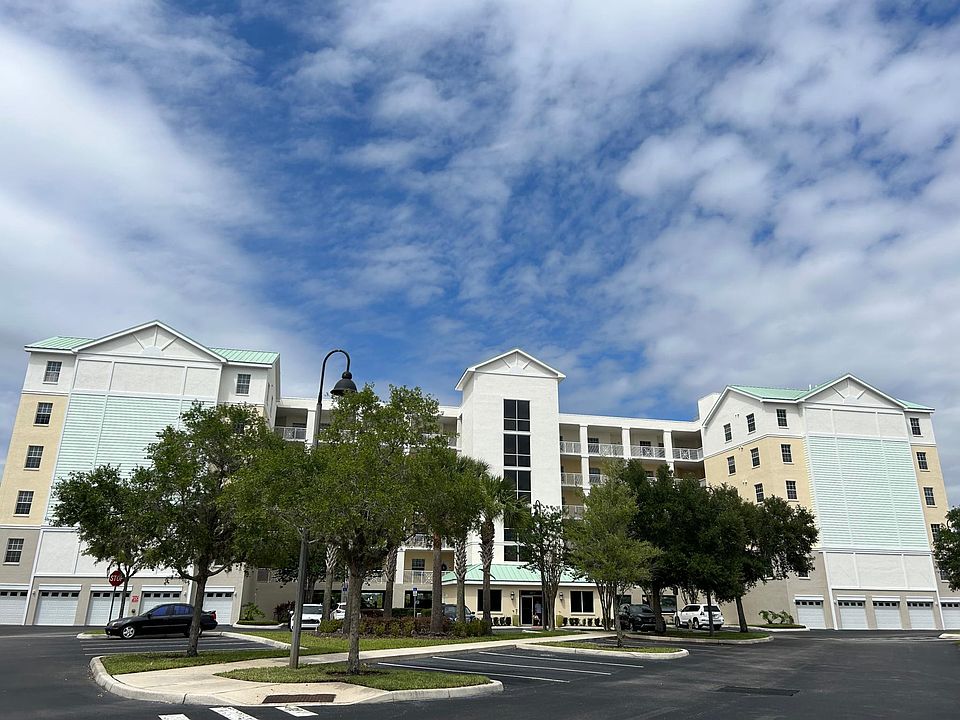 Fairview Grande Condominium Buildling