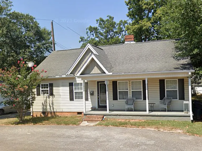 316 Whitehall Rd — Photo 1