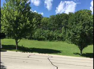 517 Rivers Edge Dr, Minooka, IL 60447