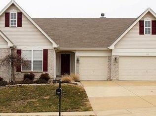 647 Legends Bluffs Ct, Eureka, MO 63025