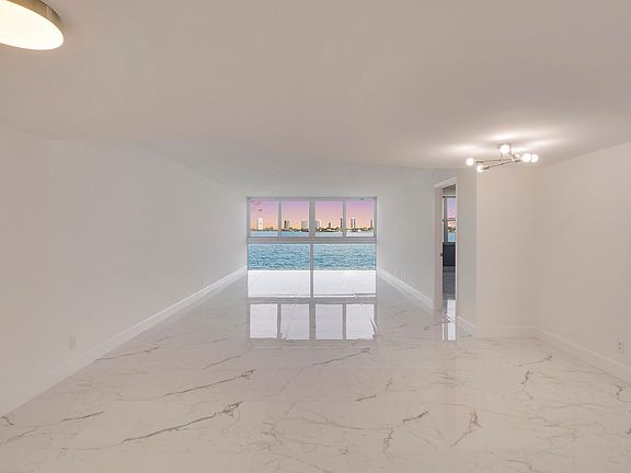 4th image of 401 Lake Shore Drive #205