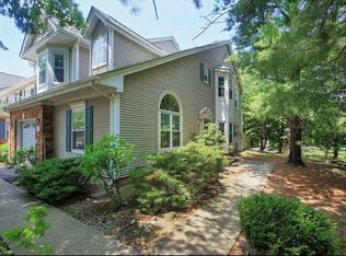 71 Sapphire Ln #458, Franklin Park, NJ 08823