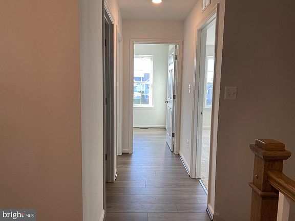 5th image of 235 Breeding Blvd