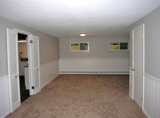 6884 Anthony Ln, Parma Heights, OH 44130