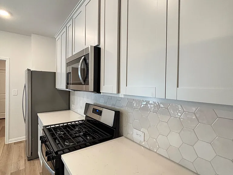 116 Maple Hedge Rd — Photo 3