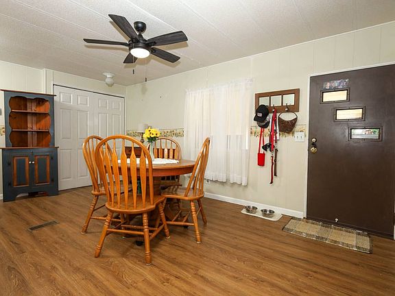 2nd image of 122 Las Almas Ln