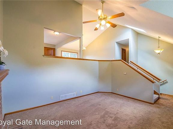 4th image of 15723 Horton Ln