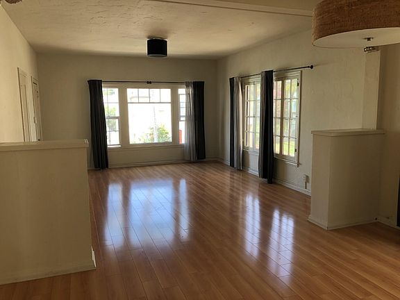 5th image of 356 1/2 N Ogden Dr #1/2