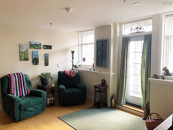 2nd image of 151 Ritchie St #110