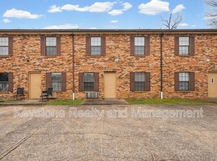704F Peachers Dr, Clarksville, TN 37042