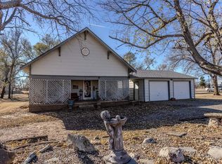 322 W 3rd St, Hydro, OK 73048