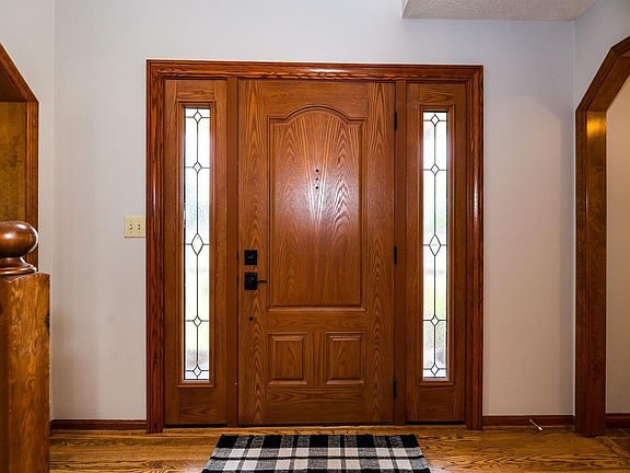 5th image of 526 Hollowell Pl