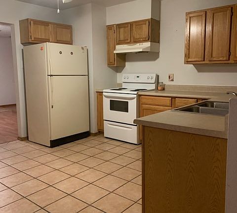 2nd image of 4601 Valley Park Dr SW