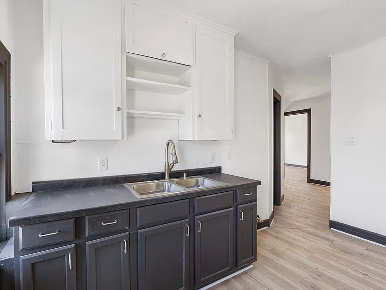 649 South Ave — Photo 19