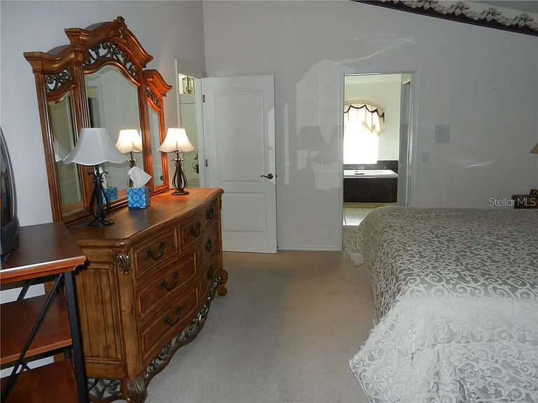 589 Rotonda Cir — Photo 13