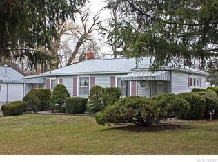 5961 Rosewood Ter, Lake View, NY 14085