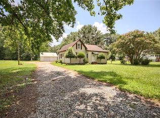 2791 Kings Creek Rd, Hayes, VA 23072