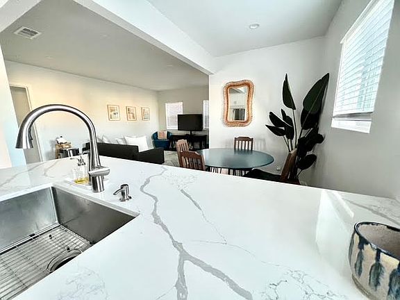 5th image of 5036 W 137th St