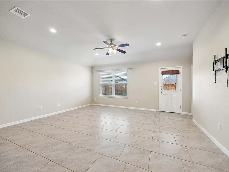 29523 Patricias Way — Photo 14