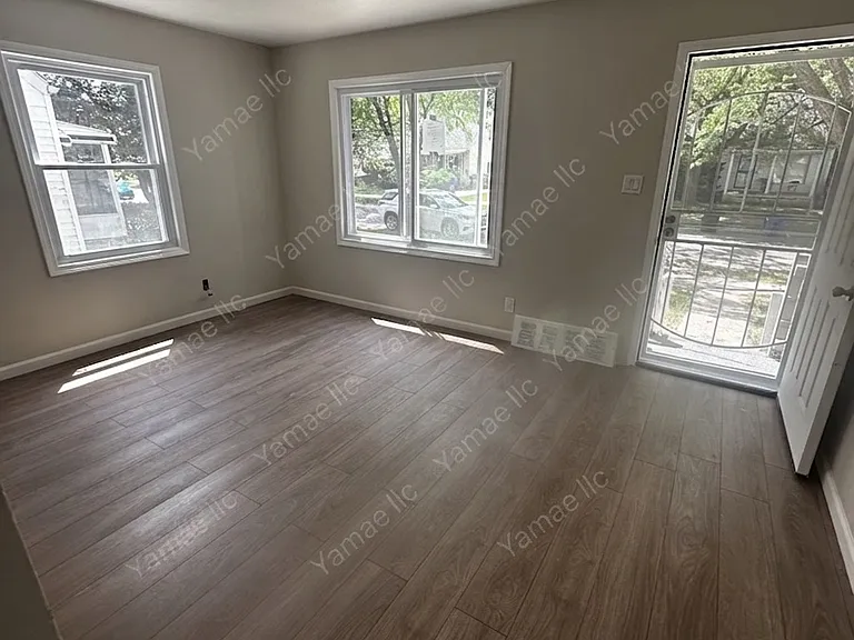 8300 Stout St — Photo 8