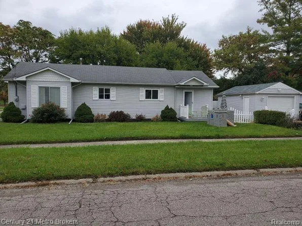 2845 Chicago Blvd, Flint, MI 48503