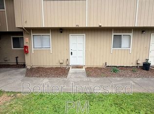 976 Marlene St, Ukiah, CA 95482