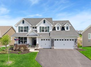 19462 Meadow Rue Ct, Hamel, MN 55340