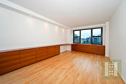 4th image of 7 E 14th St APT 17P