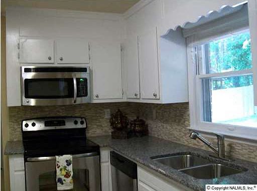 3rd image of 11209 Mountaincrest Dr SE
