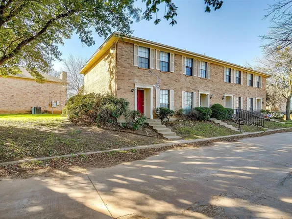 7310 Kingswood Cir, Fort Worth, TX 76133