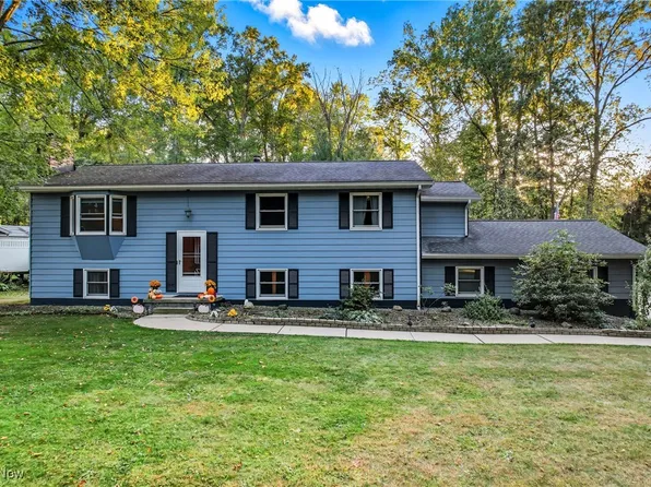 2684 Griffith Dr, Cortland, OH 44410