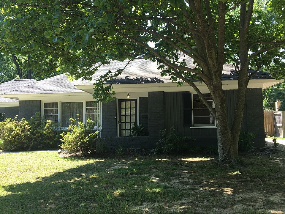 2nd image of 427 Cecilia Dr