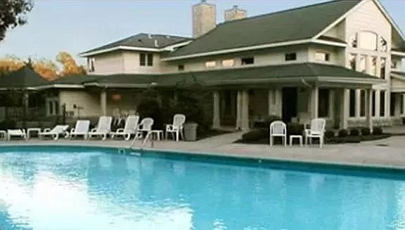 3rd image of 2859 Greenridge Cir