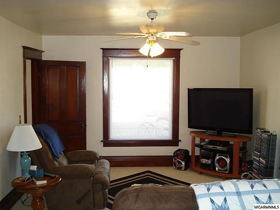 2nd image of 408 E 1st St